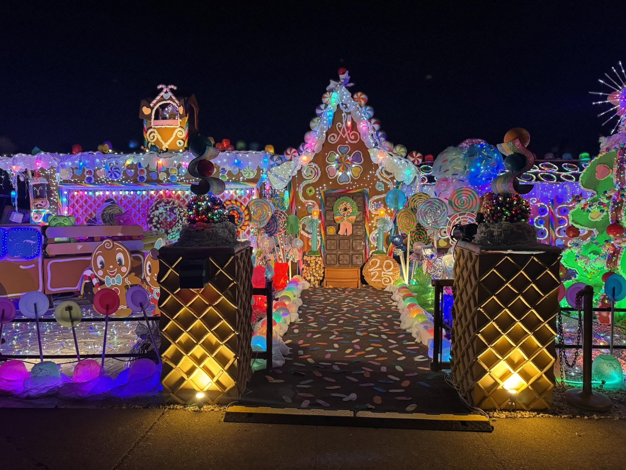 VnA’s Gingy House - Haunted Mansion